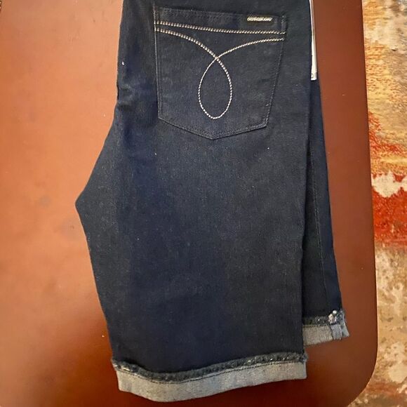 CALVIN KLEIN JEANS MID RISE SKINNY SHORTS - Picture 3 of 5